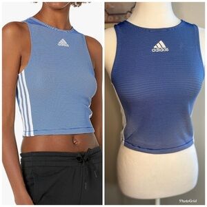 Adidas Womens Zippable Blue Small
Cropped Stripes